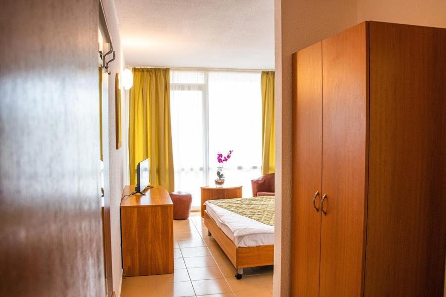Hotel Mures Saturn Zewnętrze zdjęcie