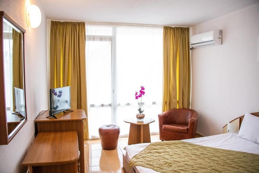 Hotel Mures Saturn Zewnętrze zdjęcie