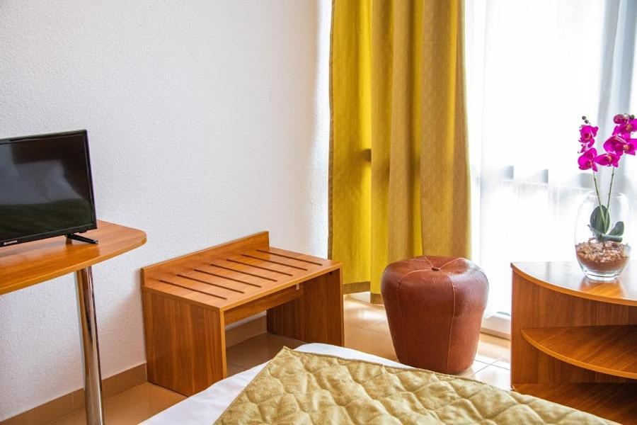 Hotel Mures Saturn Zewnętrze zdjęcie