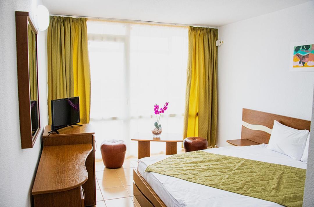 Hotel Mures Saturn Zewnętrze zdjęcie