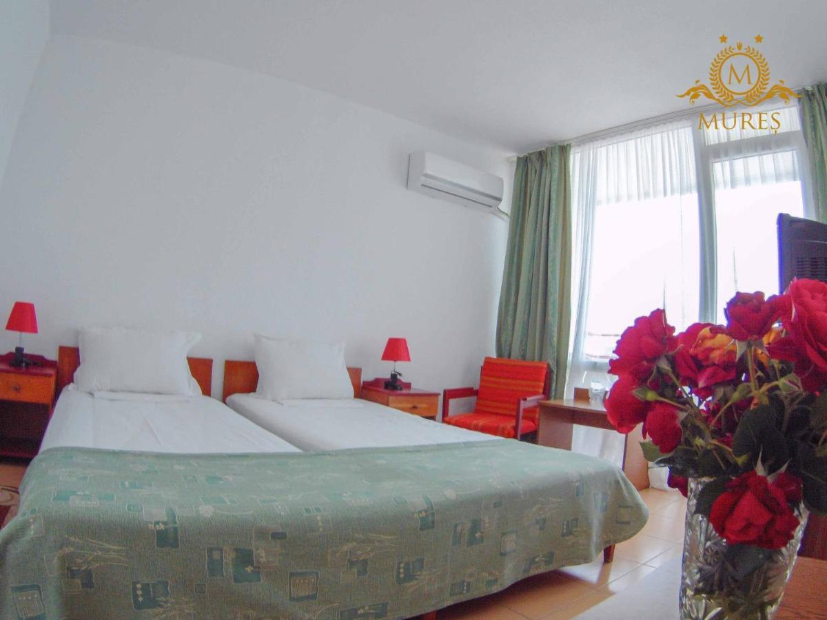 Hotel Mures Saturn Zewnętrze zdjęcie