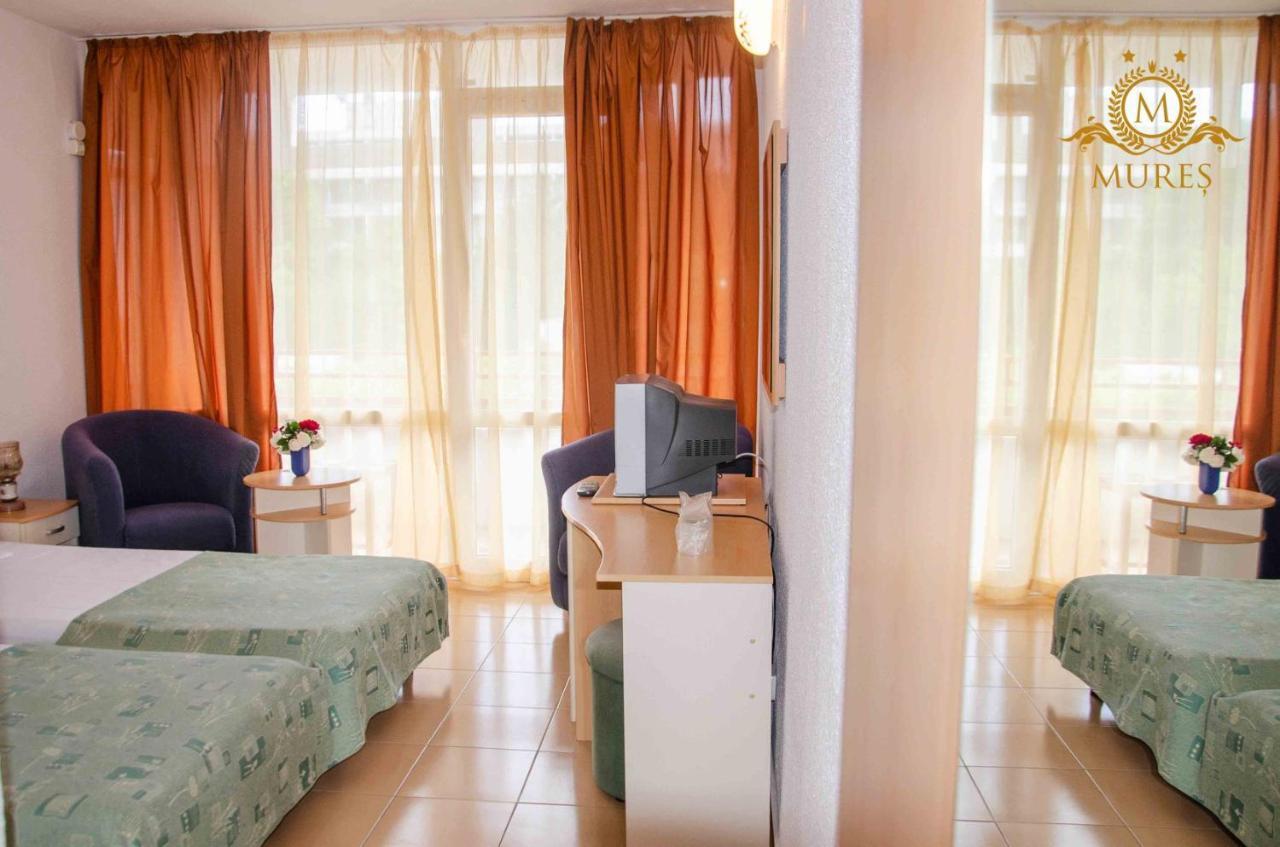 Hotel Mures Saturn Zewnętrze zdjęcie
